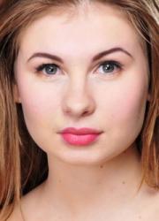 Анна Цуканова